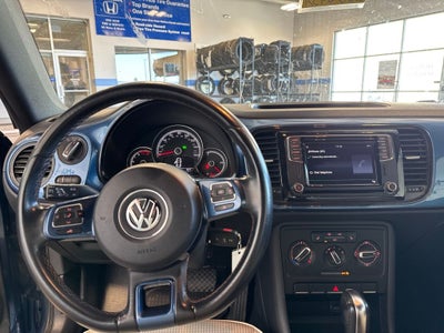 2017 Volkswagen Beetle 1.8T S w/ Nav