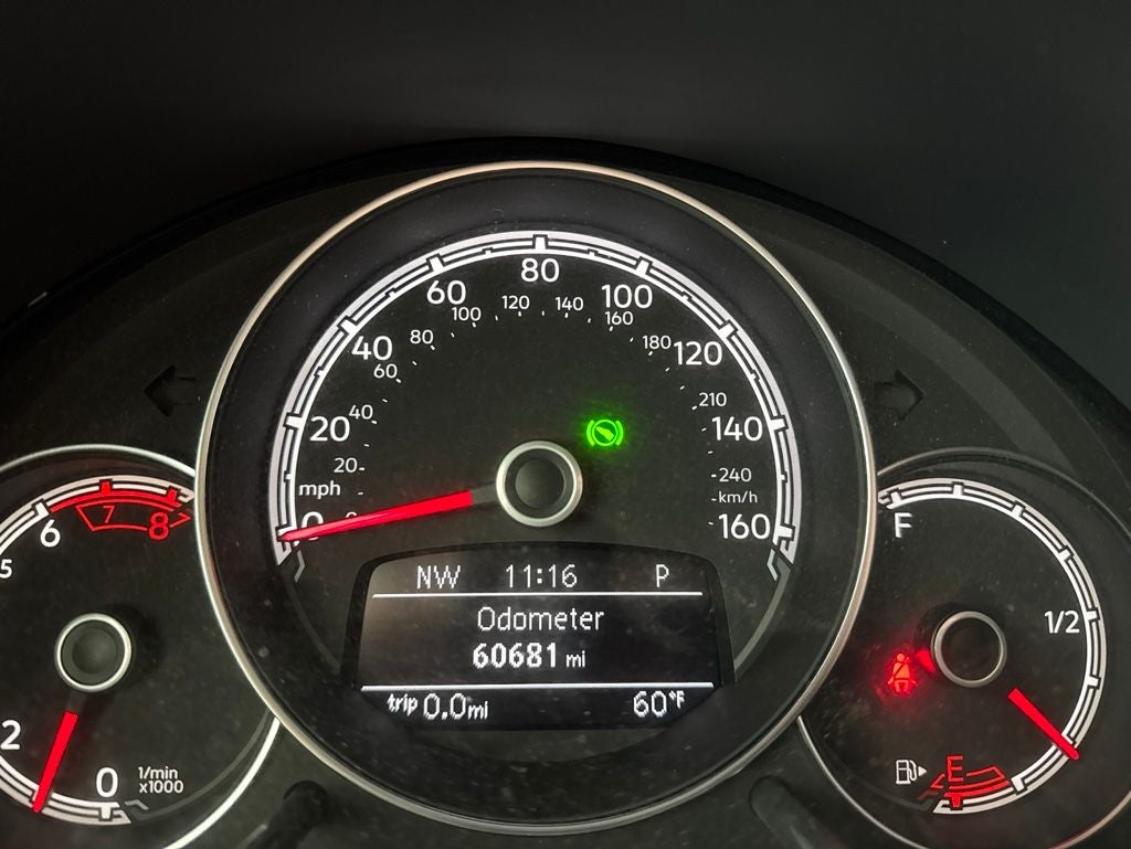2017 Volkswagen Beetle 1.8T S w/ Nav