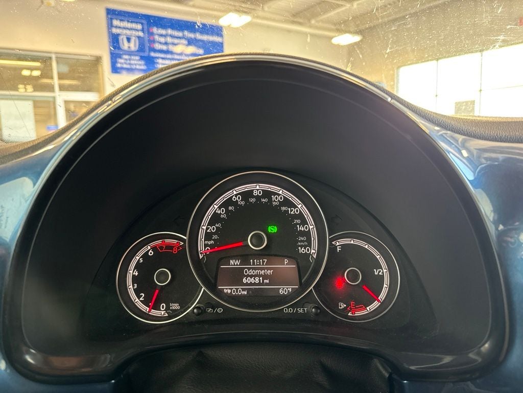 2017 Volkswagen Beetle 1.8T S w/ Nav