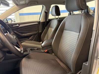 2025 Volkswagen Jetta 1.5T S w/ Adaptive Cruise