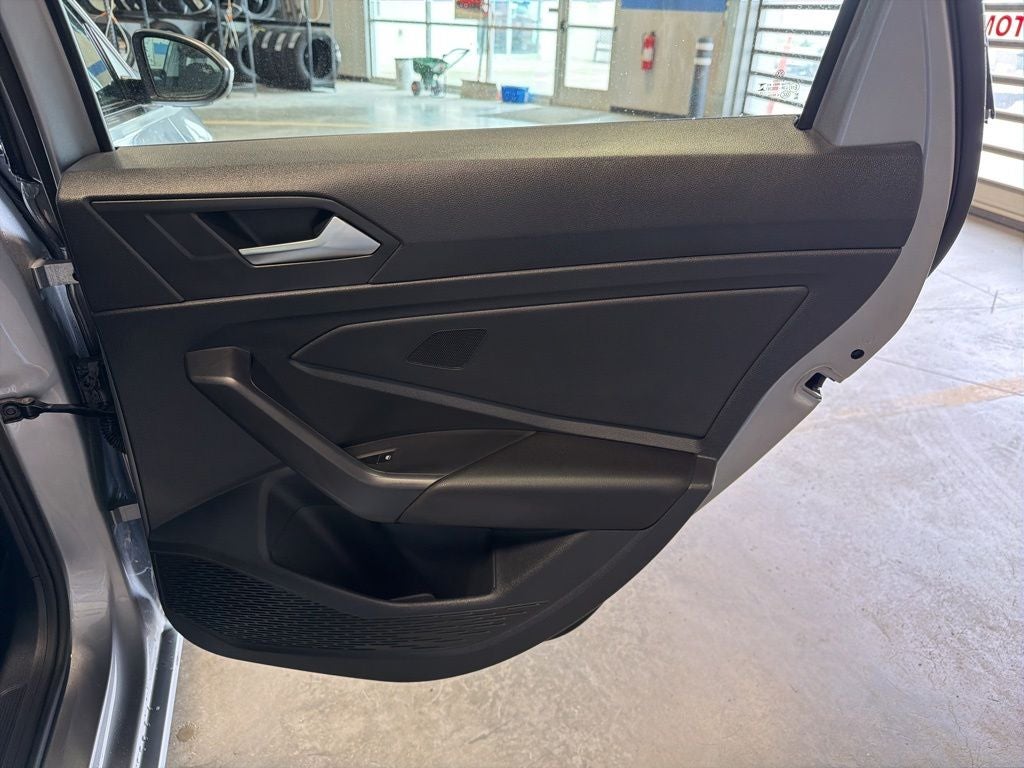 2025 Volkswagen Jetta 1.5T S w/ Adaptive Cruise