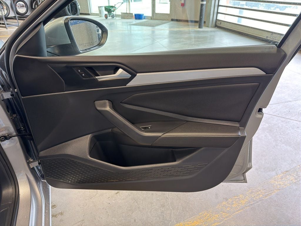 2025 Volkswagen Jetta 1.5T S w/ Adaptive Cruise