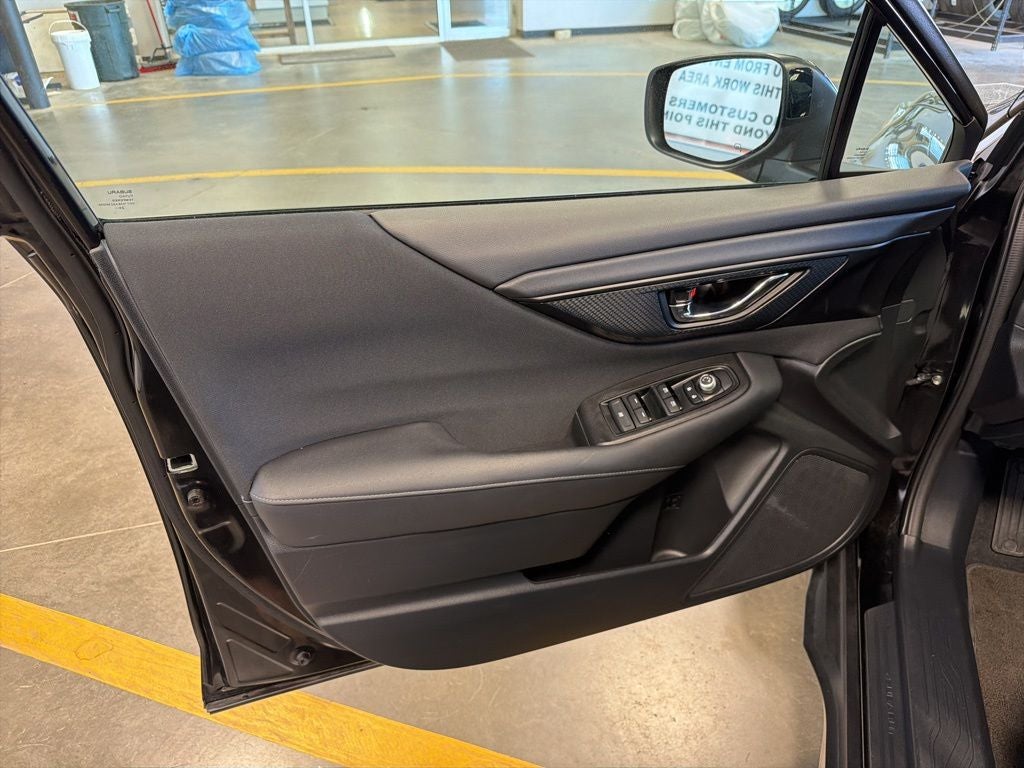 2025 Subaru Outback Premium w/ Nav, Pano Roof & Adaptive Cruise