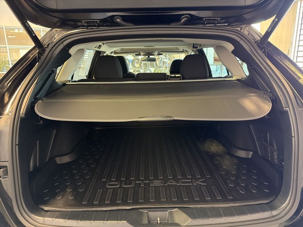 2025 Subaru Outback Premium w/ Nav, Pano Roof & Adaptive Cruise