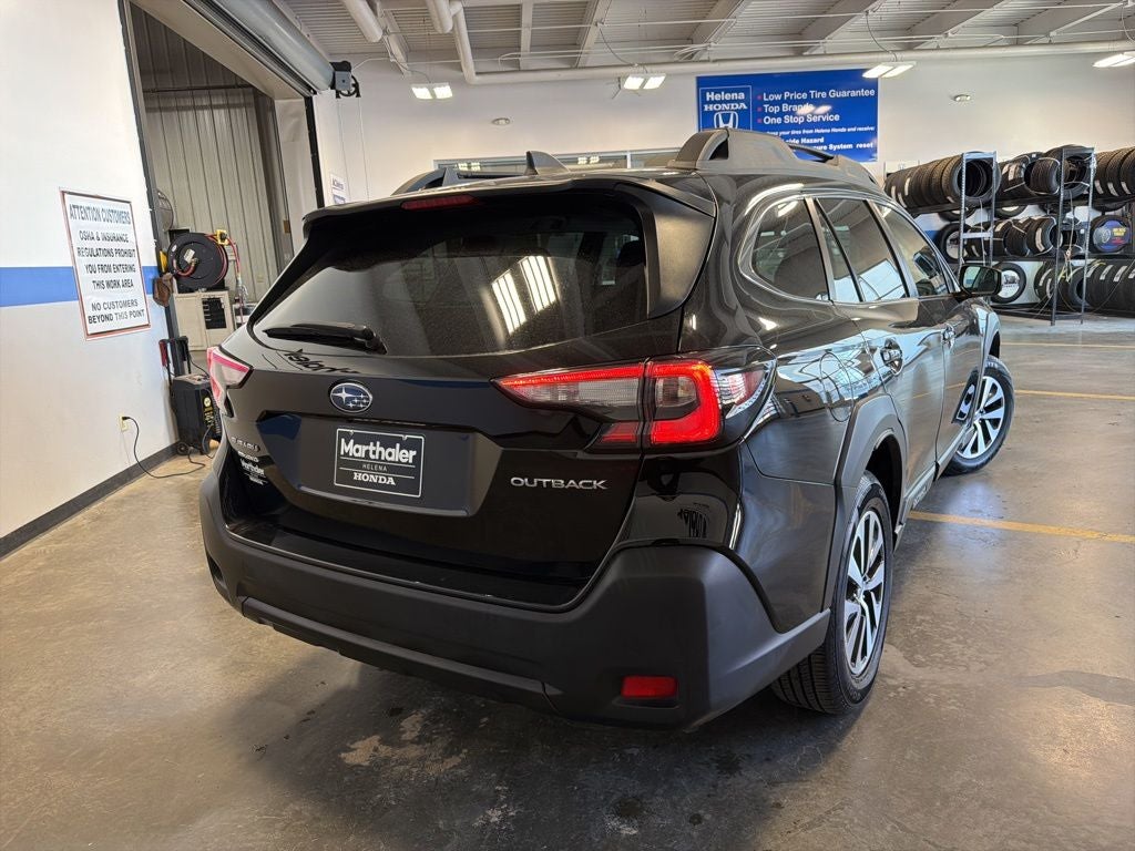 2025 Subaru Outback Premium w/ Nav, Pano Roof & Adaptive Cruise