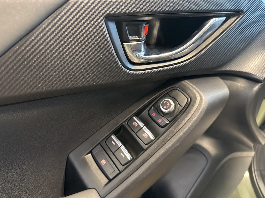 2025 Subaru Crosstrek Limited w/ Moonroof Pkg & Adaptive Cruise