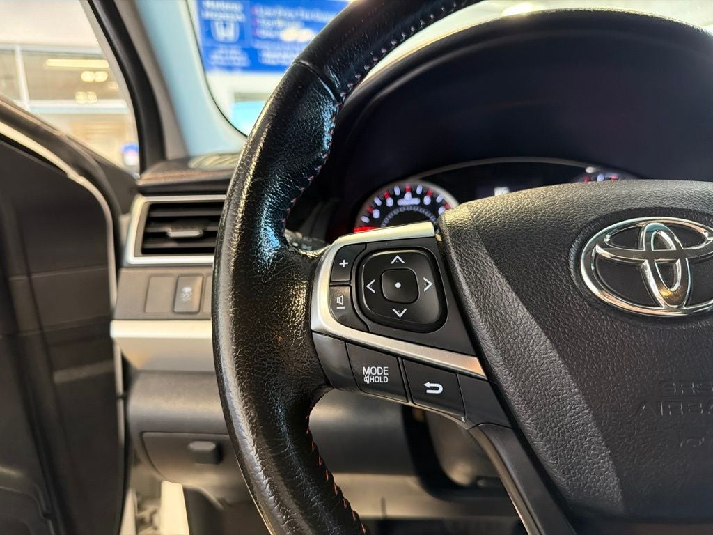 2016 Toyota Camry SE