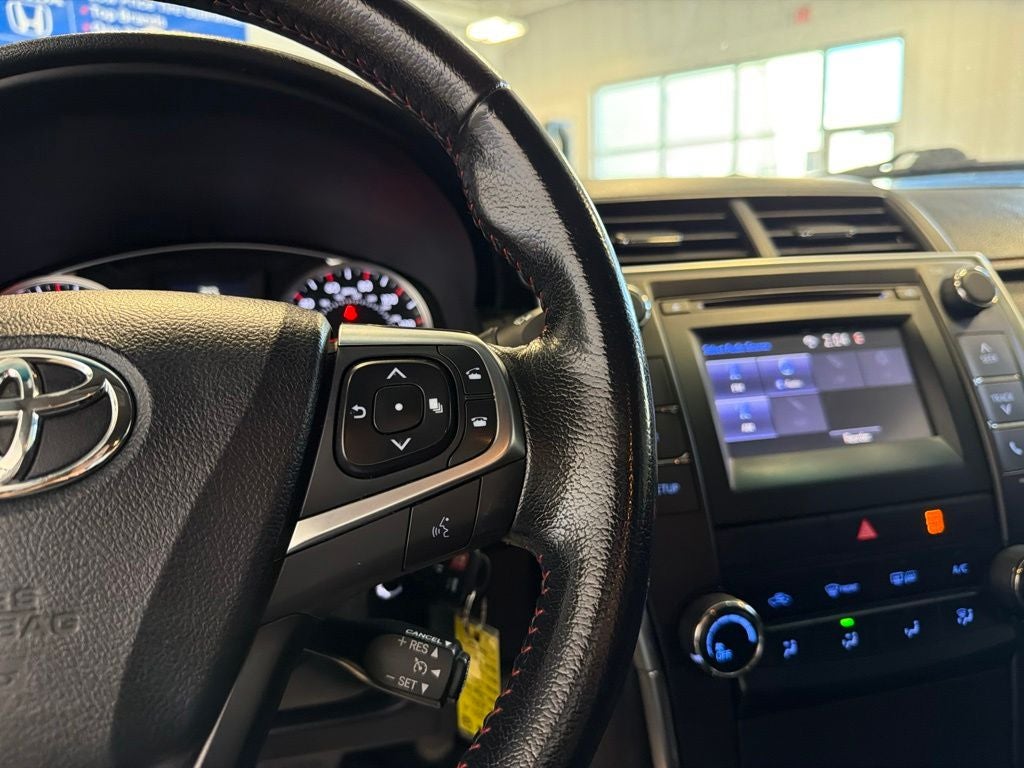2016 Toyota Camry SE