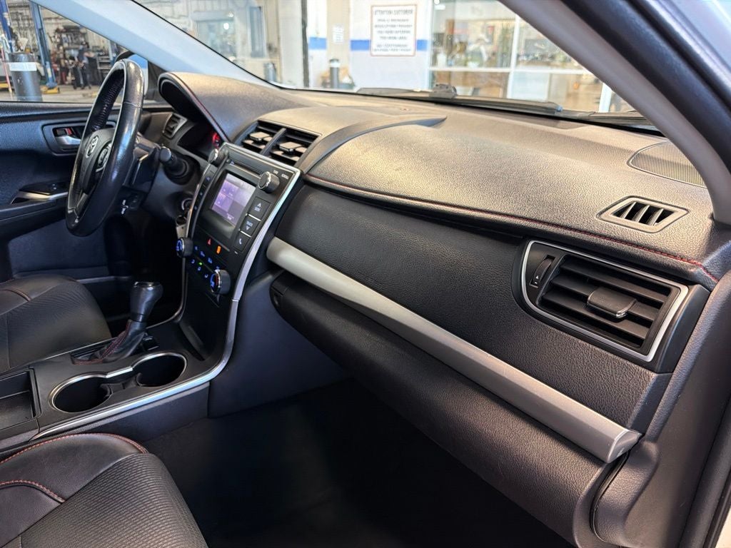 2016 Toyota Camry SE