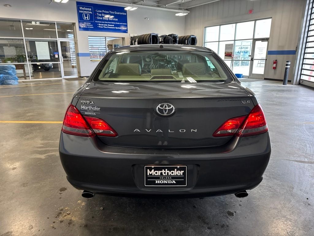 2009 Toyota Avalon XLS V6 w/ Sunroof
