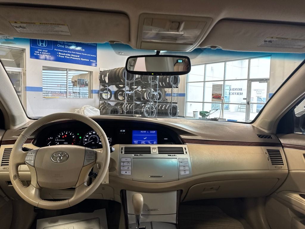2009 Toyota Avalon XLS V6 w/ Sunroof