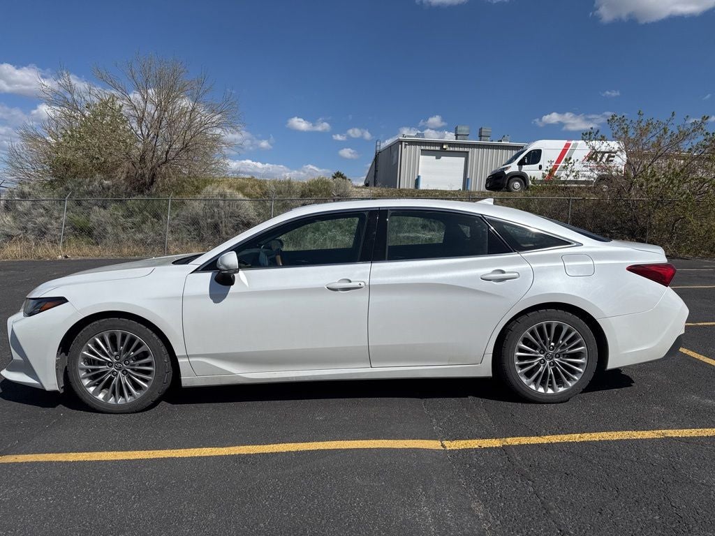 2019 Toyota Avalon Limited w/ Advanced Safety Pkg