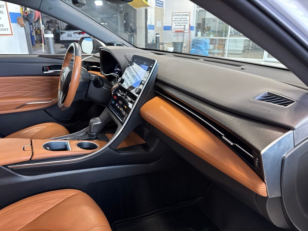 2019 Toyota Avalon Limited w/ Advanced Safety Pkg