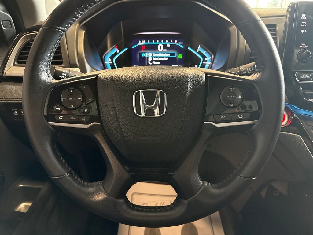 2023 Honda Odyssey Touring w/ Nav & Moonroof