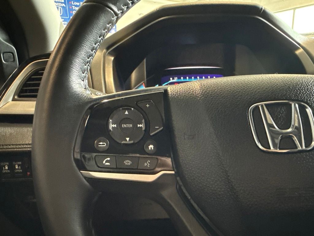 2023 Honda Odyssey Touring w/ Nav & Moonroof