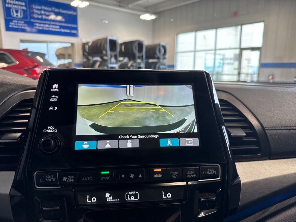 2023 Honda Odyssey Touring w/ Nav & Moonroof