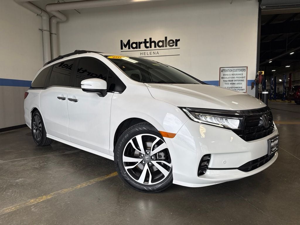 2023 Honda Odyssey Touring w/ Nav & Moonroof