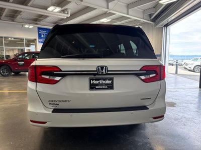 2023 Honda Odyssey Touring w/ Nav & Moonroof