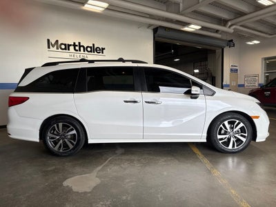 2023 Honda Odyssey Touring w/ Nav & Moonroof