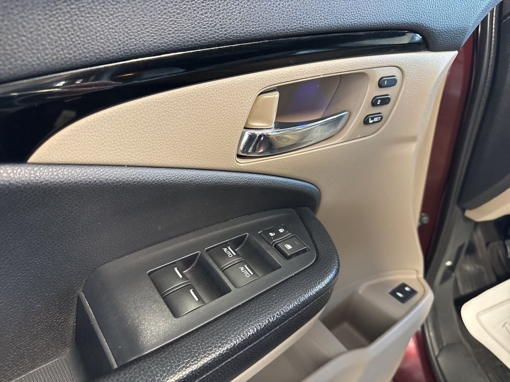 2016 Honda Pilot Touring w/ NAV