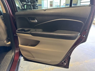 2016 Honda Pilot Touring w/ NAV