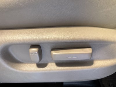 2016 Honda Pilot Touring w/ NAV