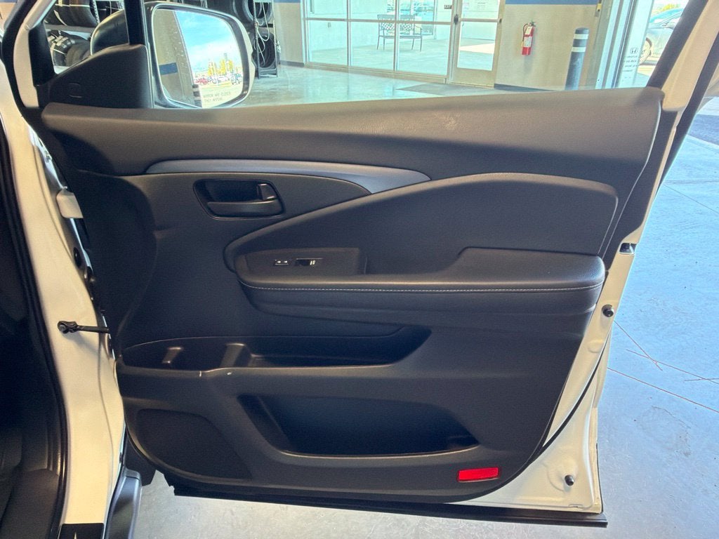 2024 Honda Passport EX-L - Photo 34