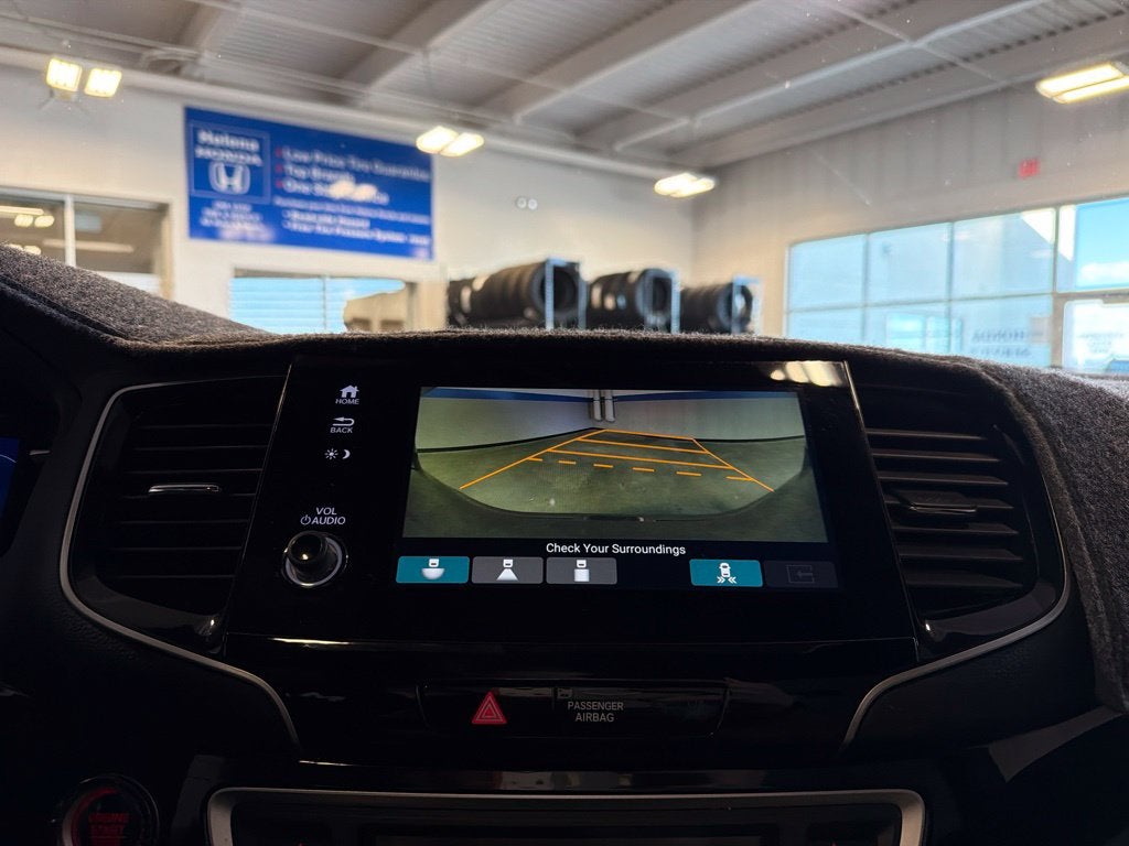 2021 Honda Passport Touring w/ Nav