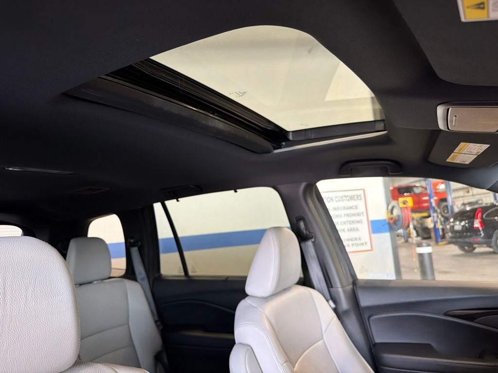2021 Honda Passport Touring w/ Nav