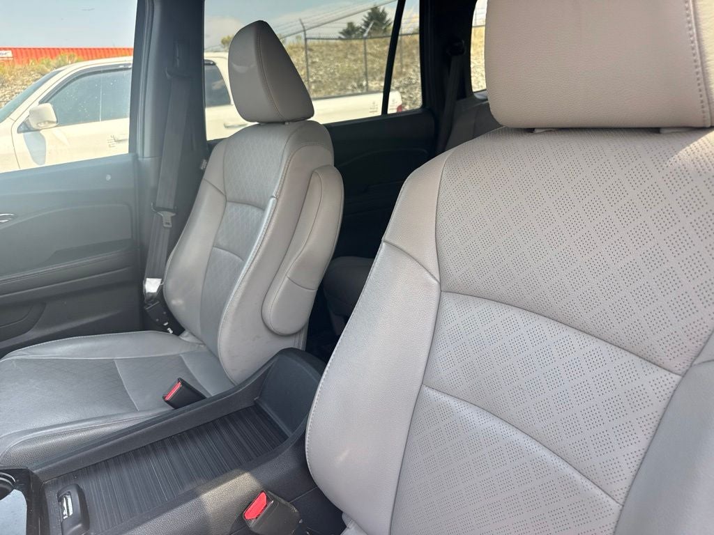2021 Honda Passport Touring w/ Nav