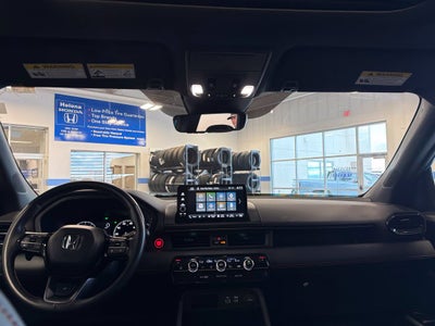2025 Honda Pilot TrailSport w/ Adaptive Cruise
