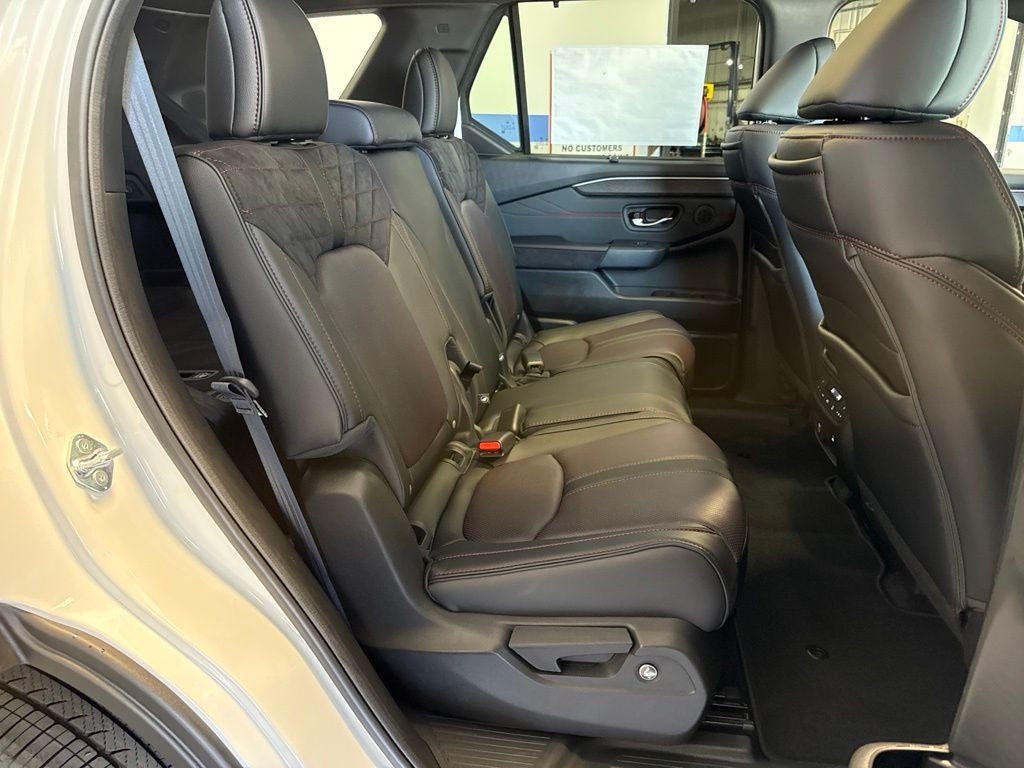 2026 Honda Pilot Black Edition