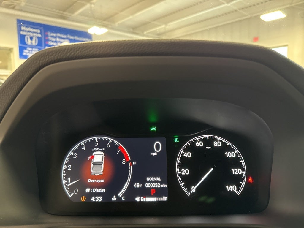 2025 Honda Ridgeline RTL w/ Utility Pkg