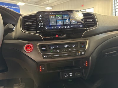 2025 Honda Ridgeline RTL w/ Utility Pkg