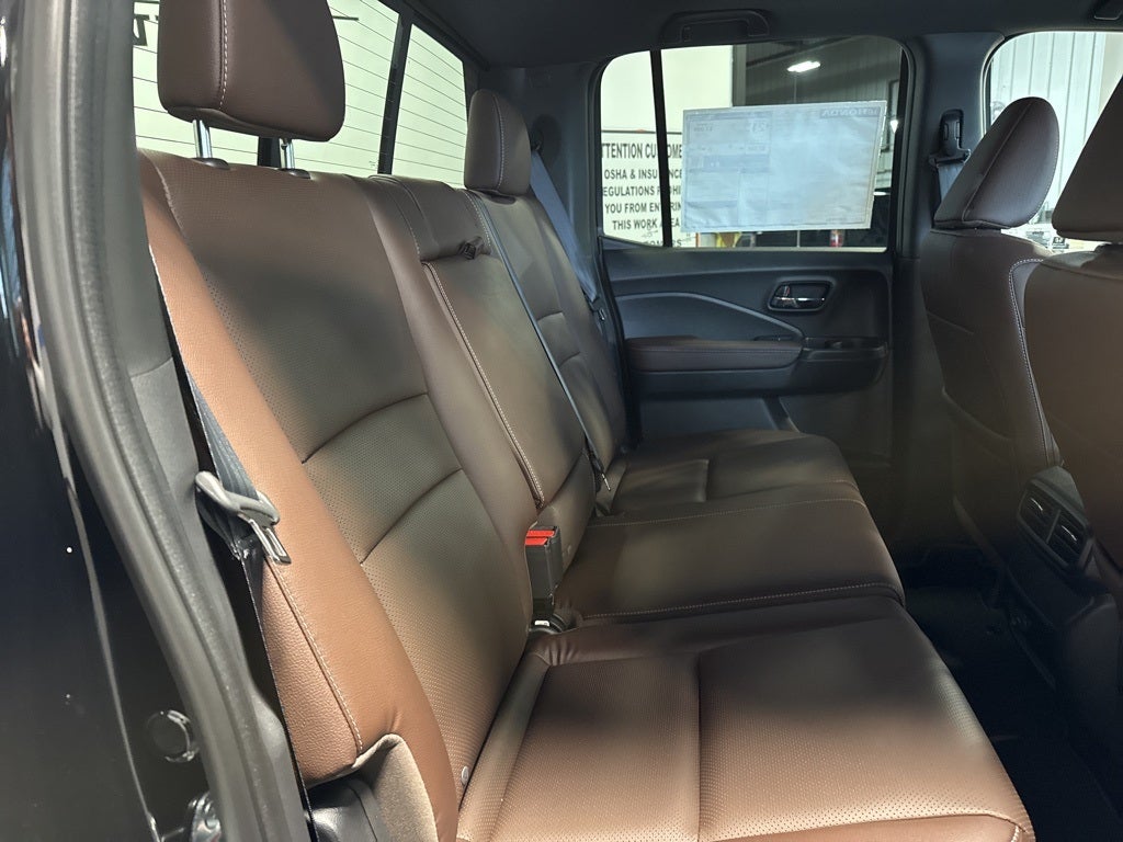 2025 Honda Ridgeline RTL w/ Utility Pkg