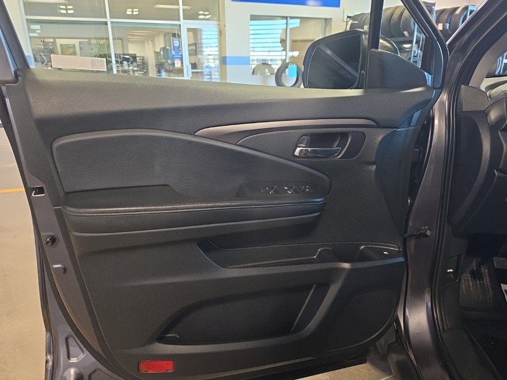 2019 Honda Ridgeline RTL-T w/ Nav