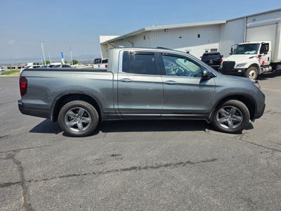 2017 Honda Ridgeline RTL-E w/ Nav & Moonroof