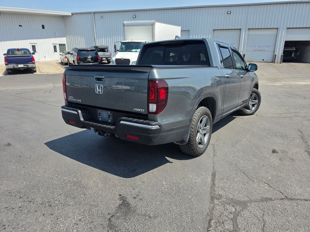 2017 Honda Ridgeline RTL-E w/ Nav & Moonroof