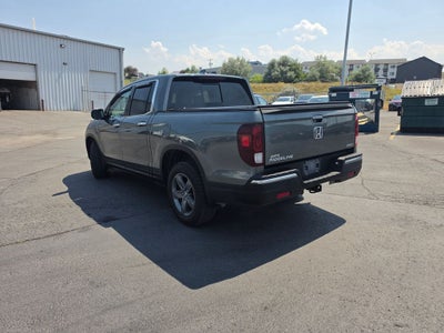 2017 Honda Ridgeline RTL-E w/ Nav & Moonroof