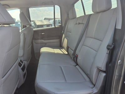 2017 Honda Ridgeline RTL-E w/ Nav & Moonroof