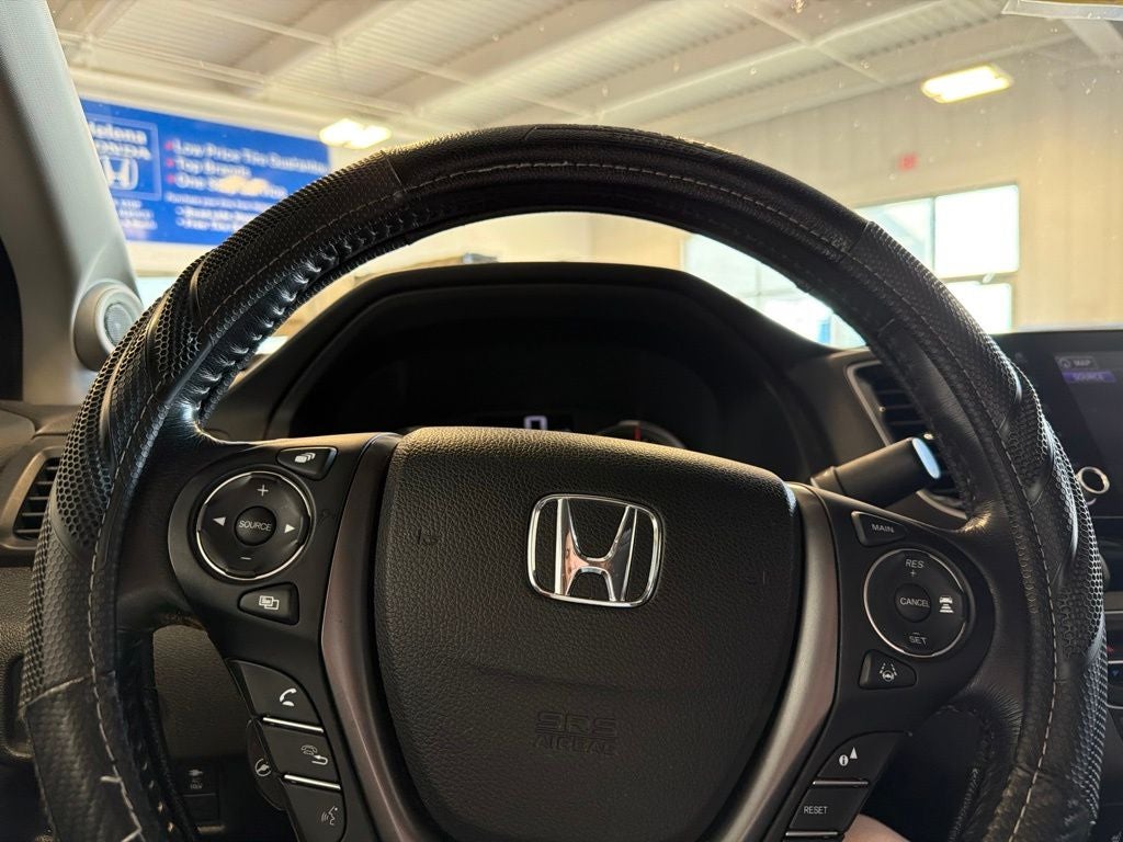 2022 Honda Ridgeline RTL-E w/ Navigation