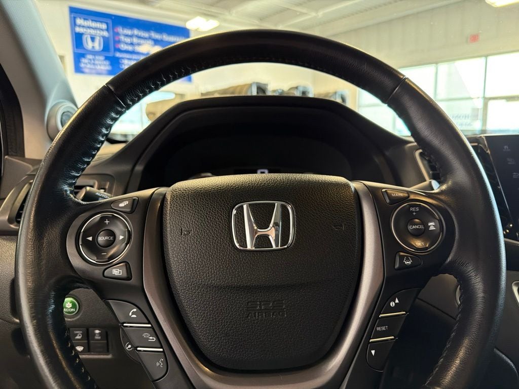 2022 Honda Ridgeline RTL-E w/ Navigation