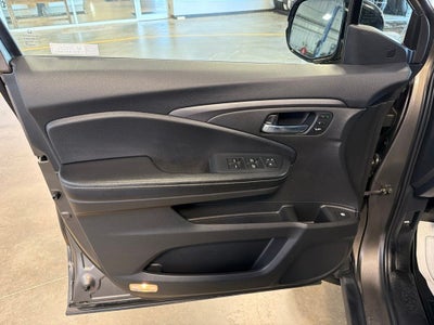 2022 Honda Ridgeline RTL-E w/ Navigation