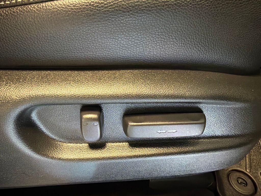 2022 Honda Ridgeline RTL-E w/ Navigation
