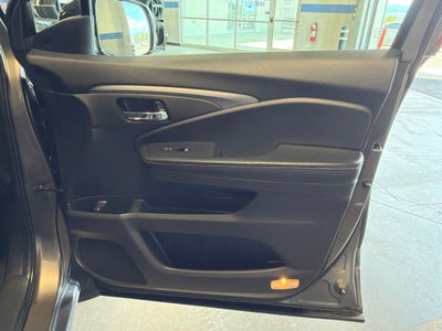 2022 Honda Ridgeline RTL-E w/ Navigation