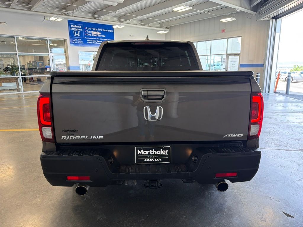 2022 Honda Ridgeline RTL-E w/ Navigation