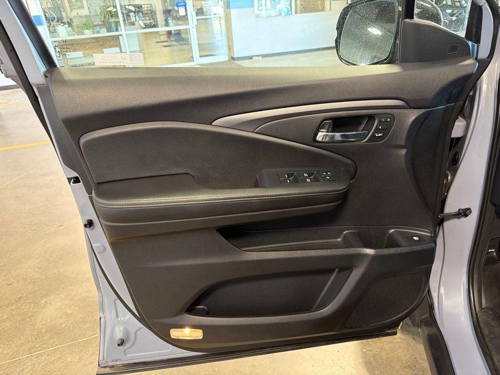 2023 Honda Ridgeline RTL-E w/ Nav