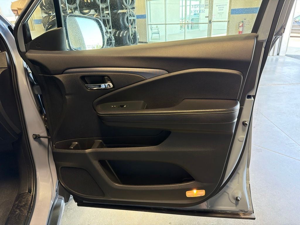 2023 Honda Ridgeline RTL-E w/ Nav