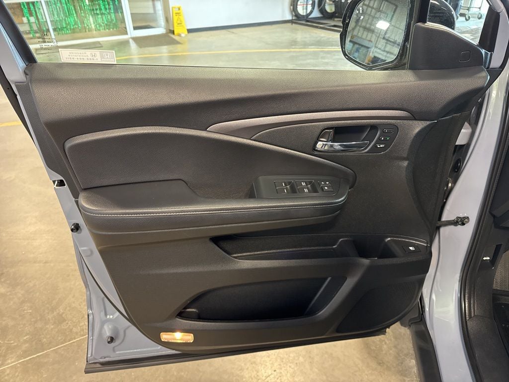 2023 Honda Ridgeline RTL-E w/ NAV & Honda Sensing