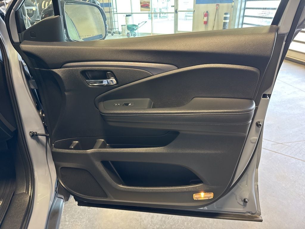 2023 Honda Ridgeline RTL-E w/ NAV & Honda Sensing